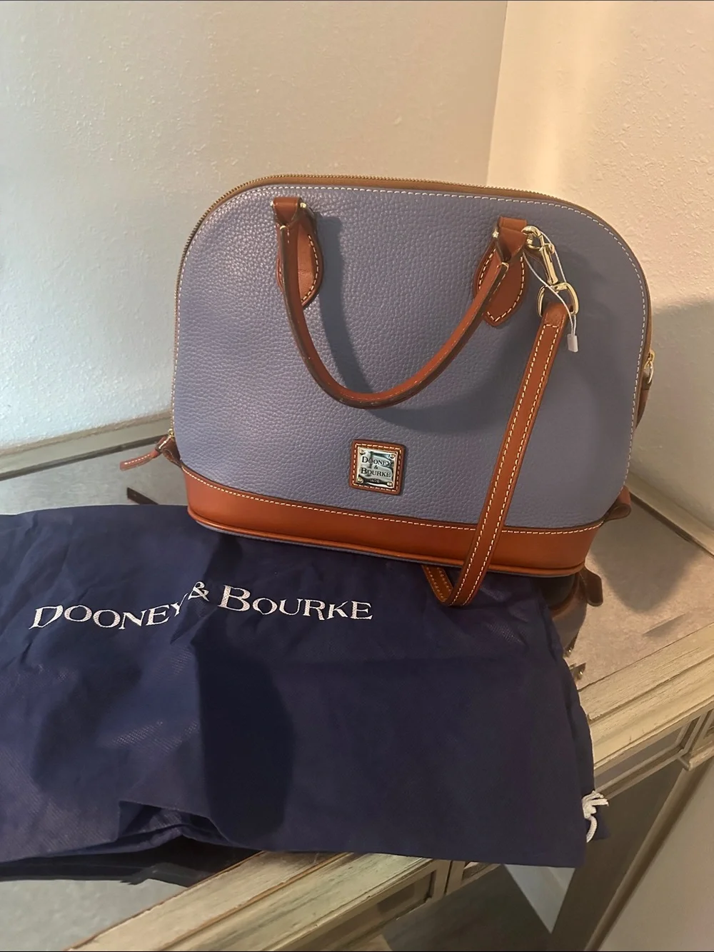 Dooney & Bourke structured dooney